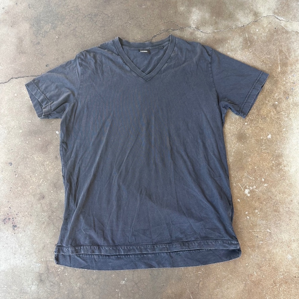 Diesel T-Shirt Mens Large Black Excellent Faded V-Neck Short Sleeve Logo Tee